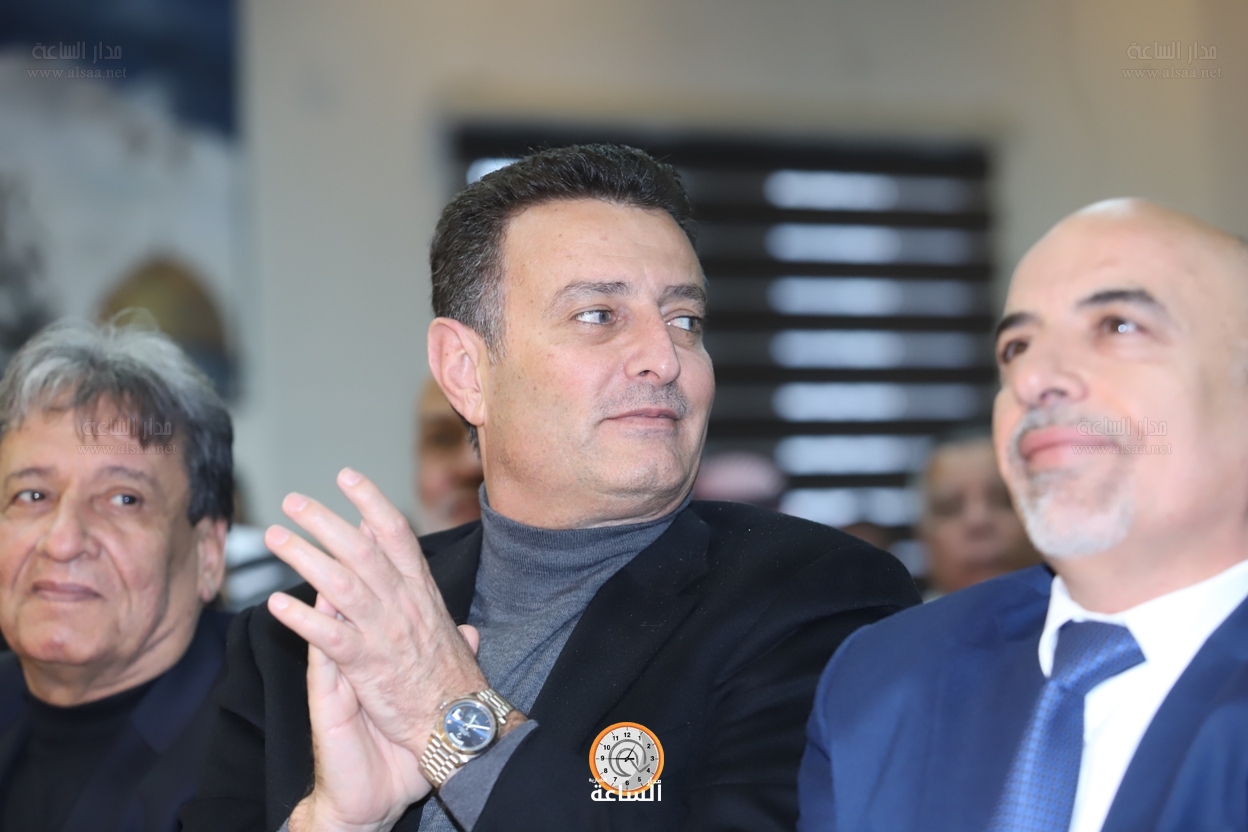 Madar Al-Saa Images 0.8888440519818555