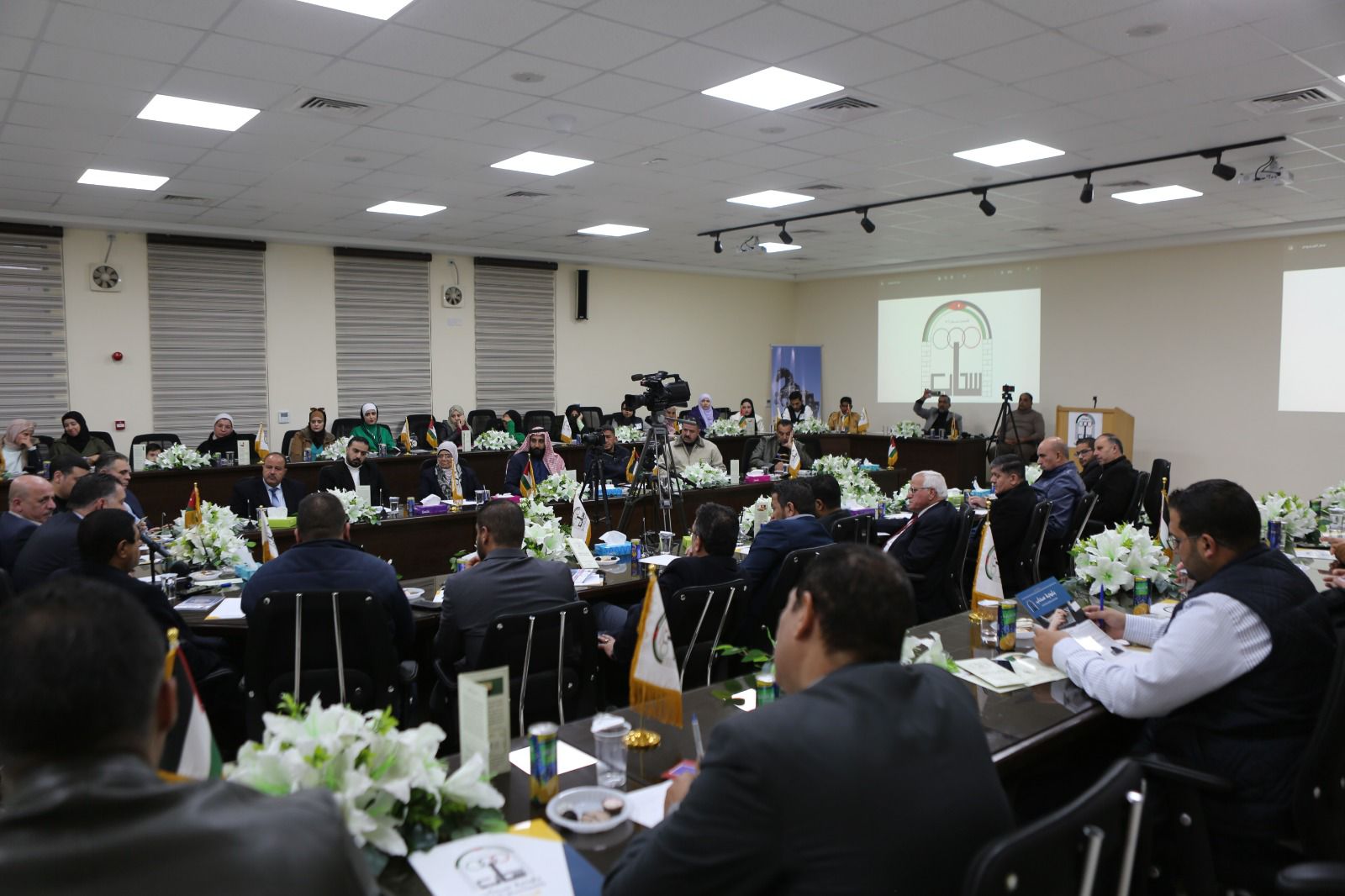 Madar Al-Saa Images 0.43233428618378267