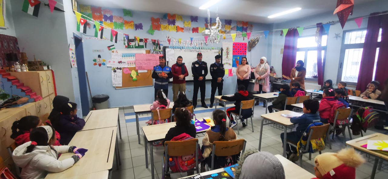 Madar Al-Saa Images 0.37954472626929703