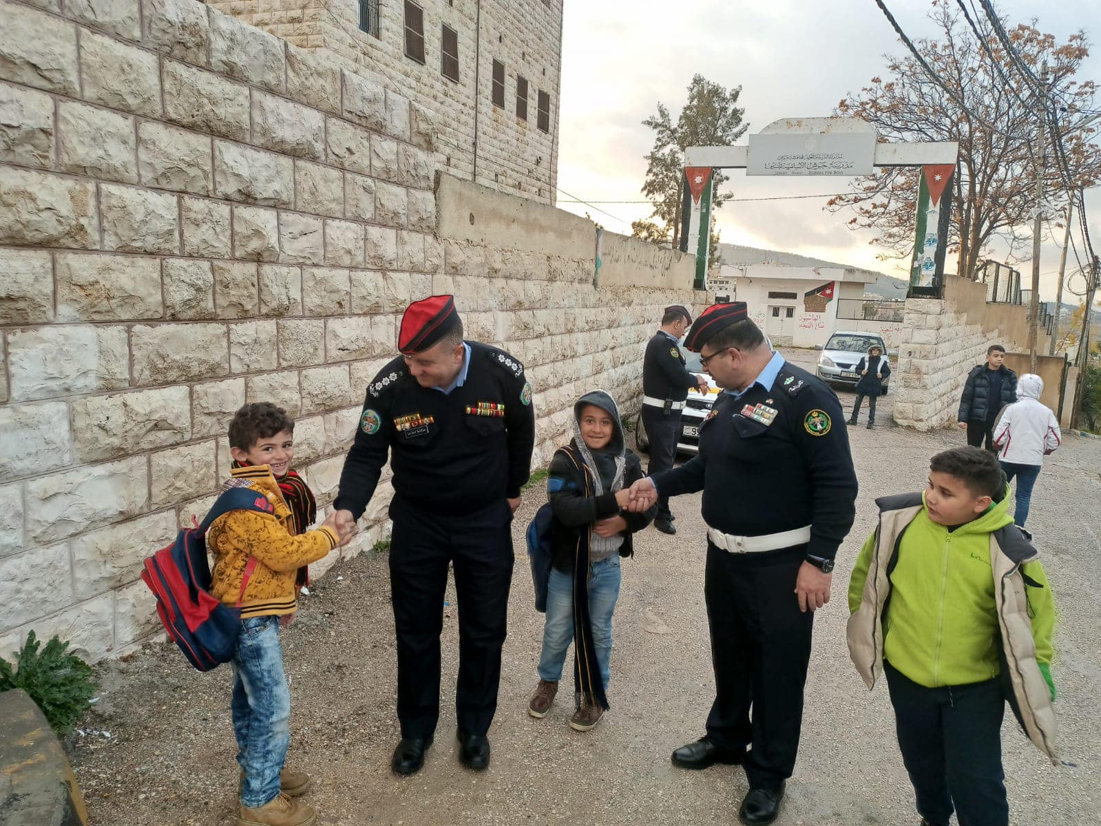 Madar Al-Saa Images 0.043446299657121434