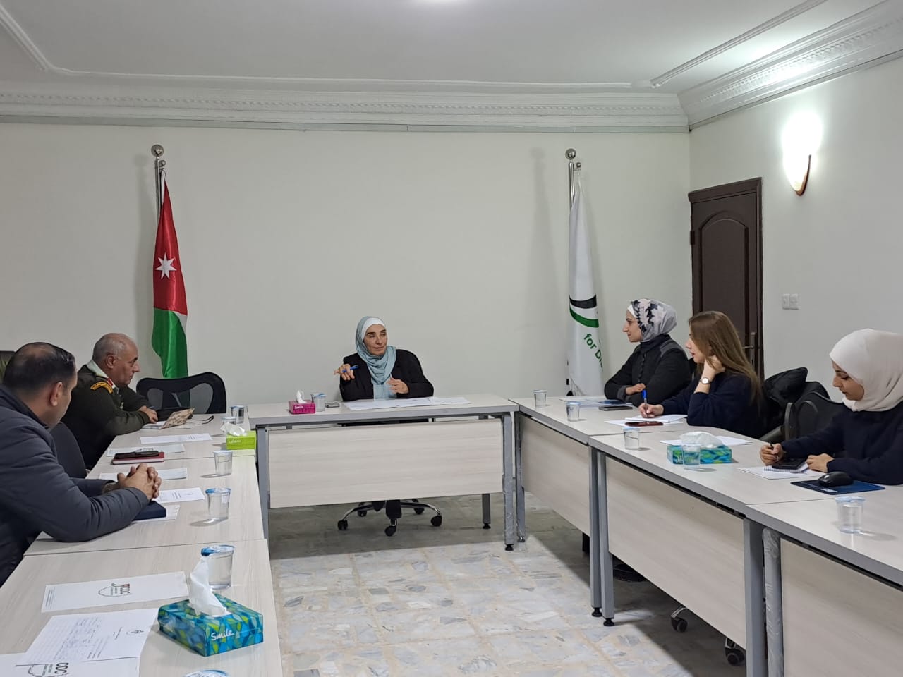 Madar Al-Saa Images 0.6940725187691792