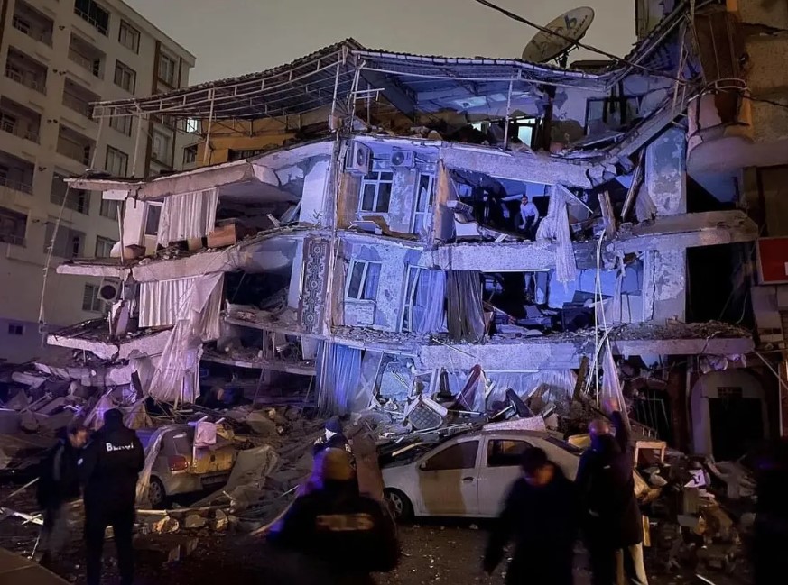 Madar Al-Saa Images 0.07910452231317677