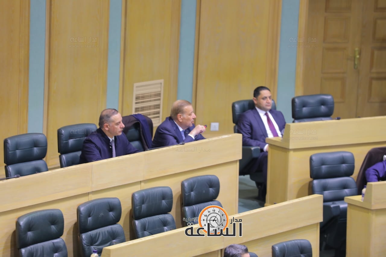 Madar Al-Saa Images 0.742216416412085