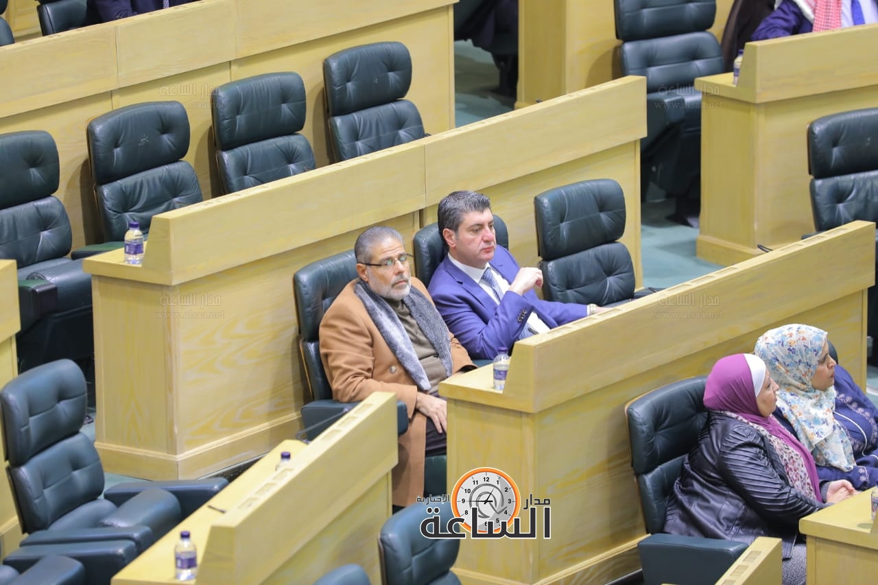 Madar Al-Saa Images 0.8988302268087304