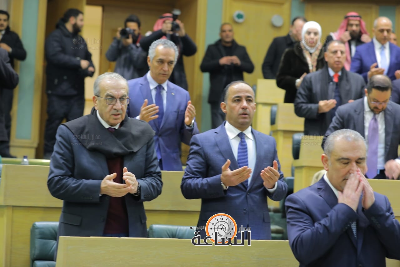 Madar Al-Saa Images 0.8720428659213486