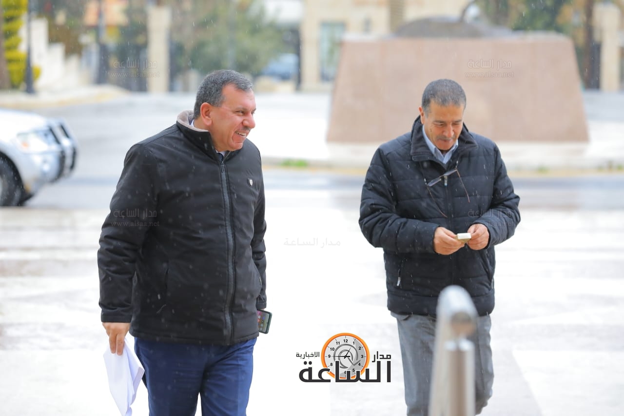 Madar Al-Saa Images 0.6207181377637232