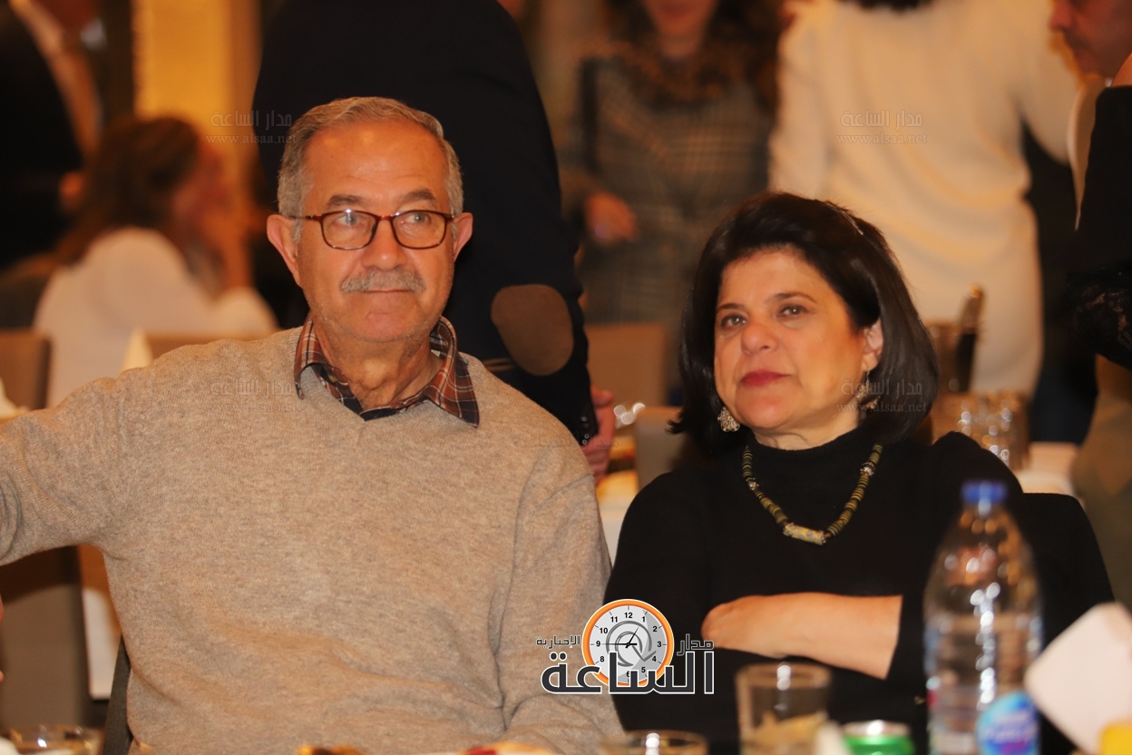 Madar Al-Saa Images 0.557848244652837