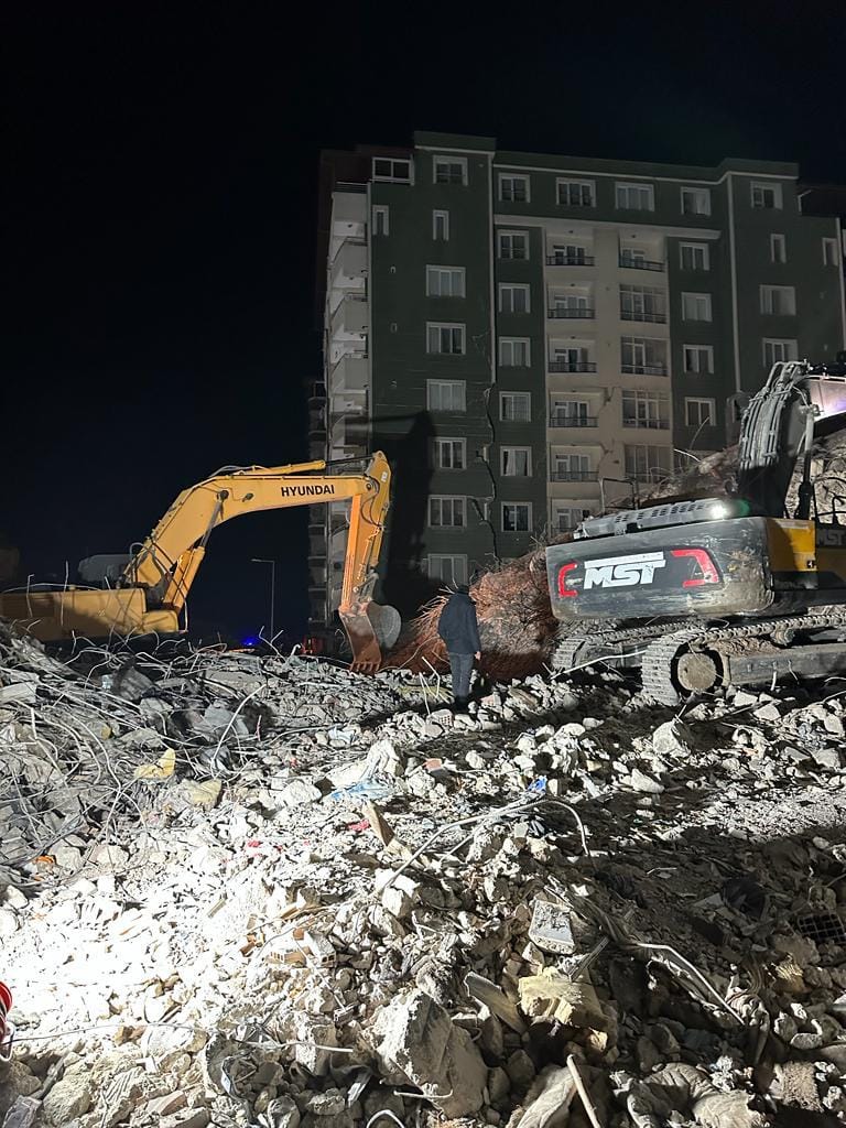 Madar Al-Saa Images 0.3159761224864044