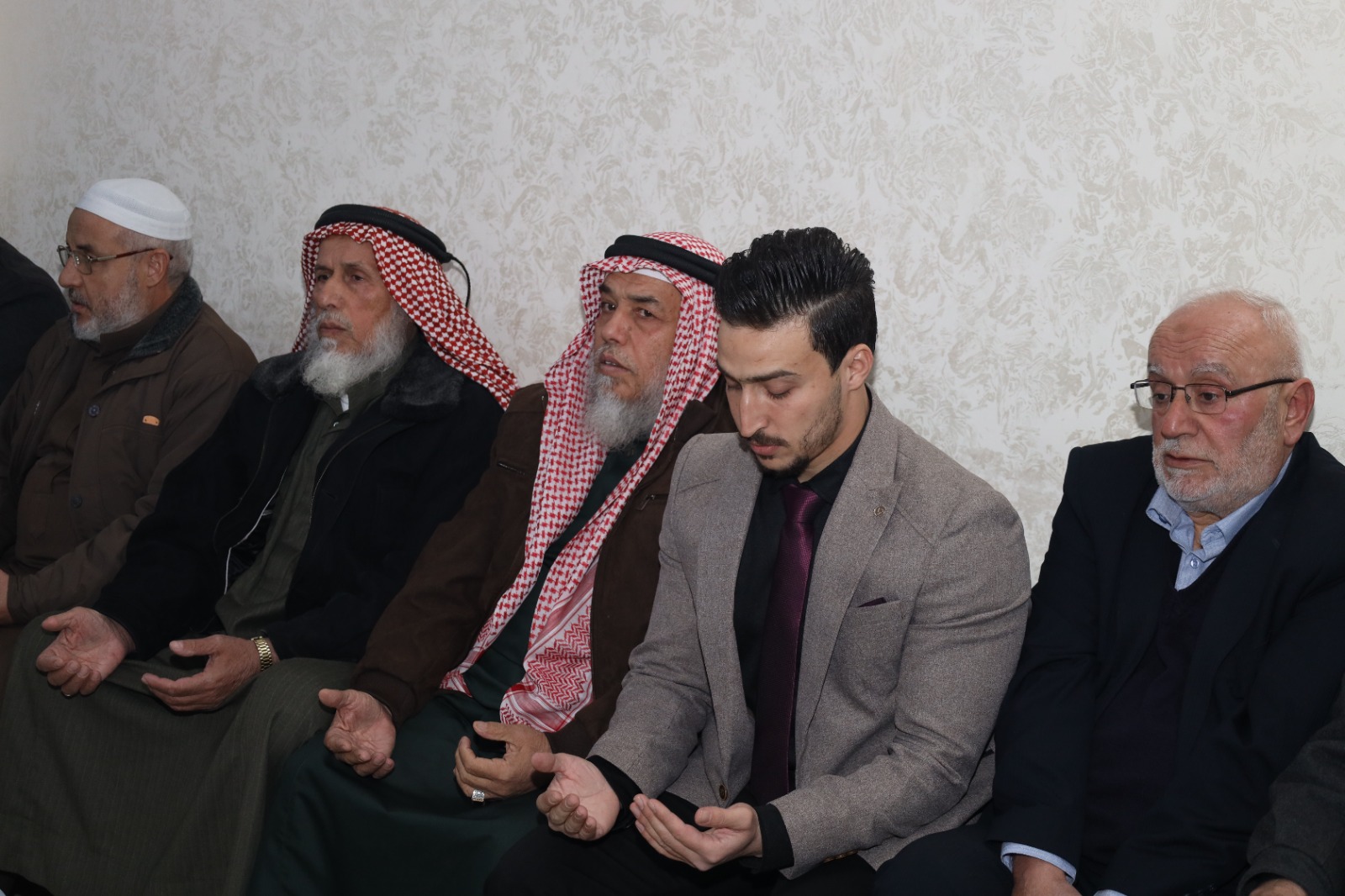 Madar Al-Saa Images 0.4243125003853323