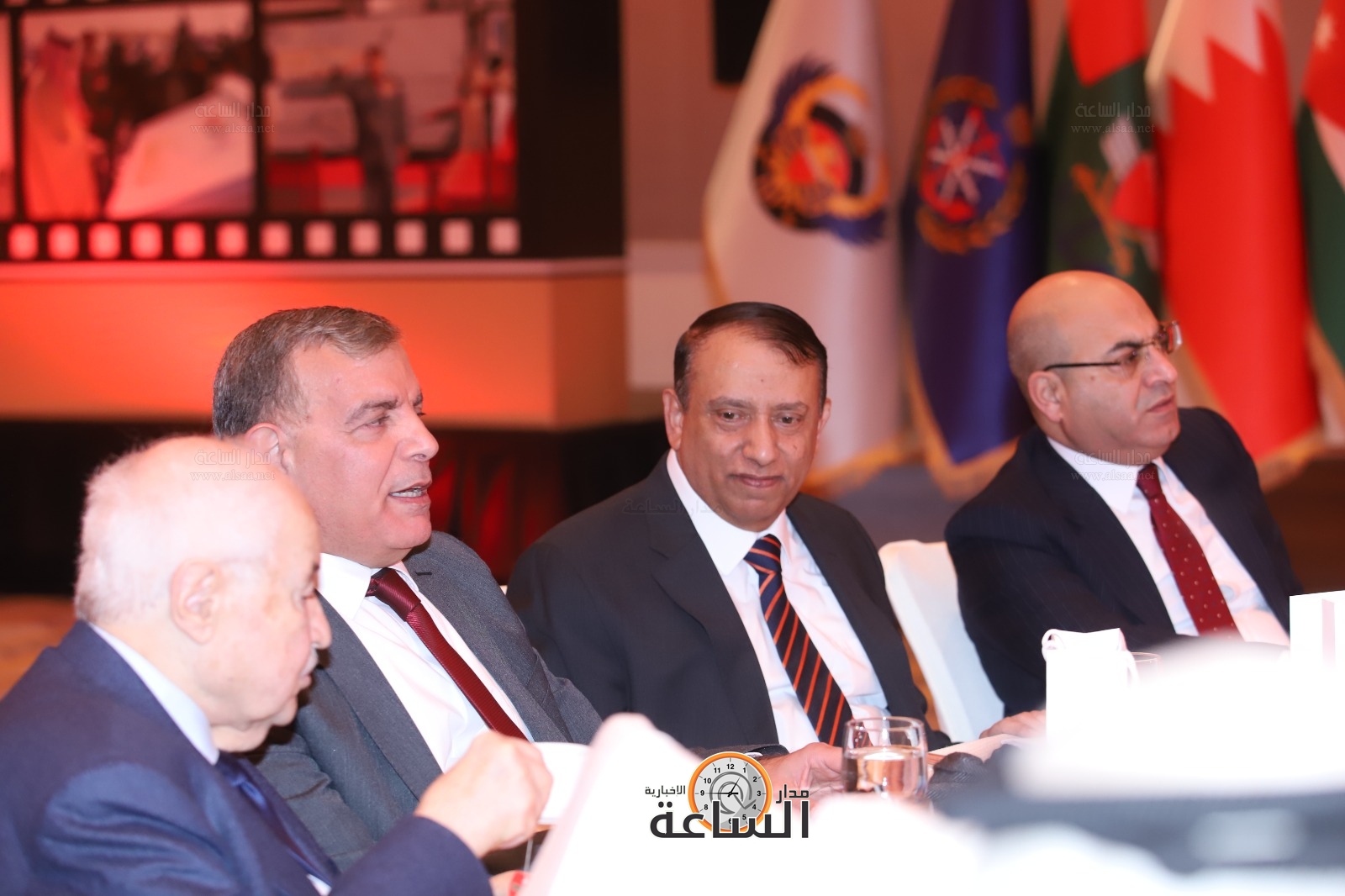 Madar Al-Saa Images 0.7661253351746639