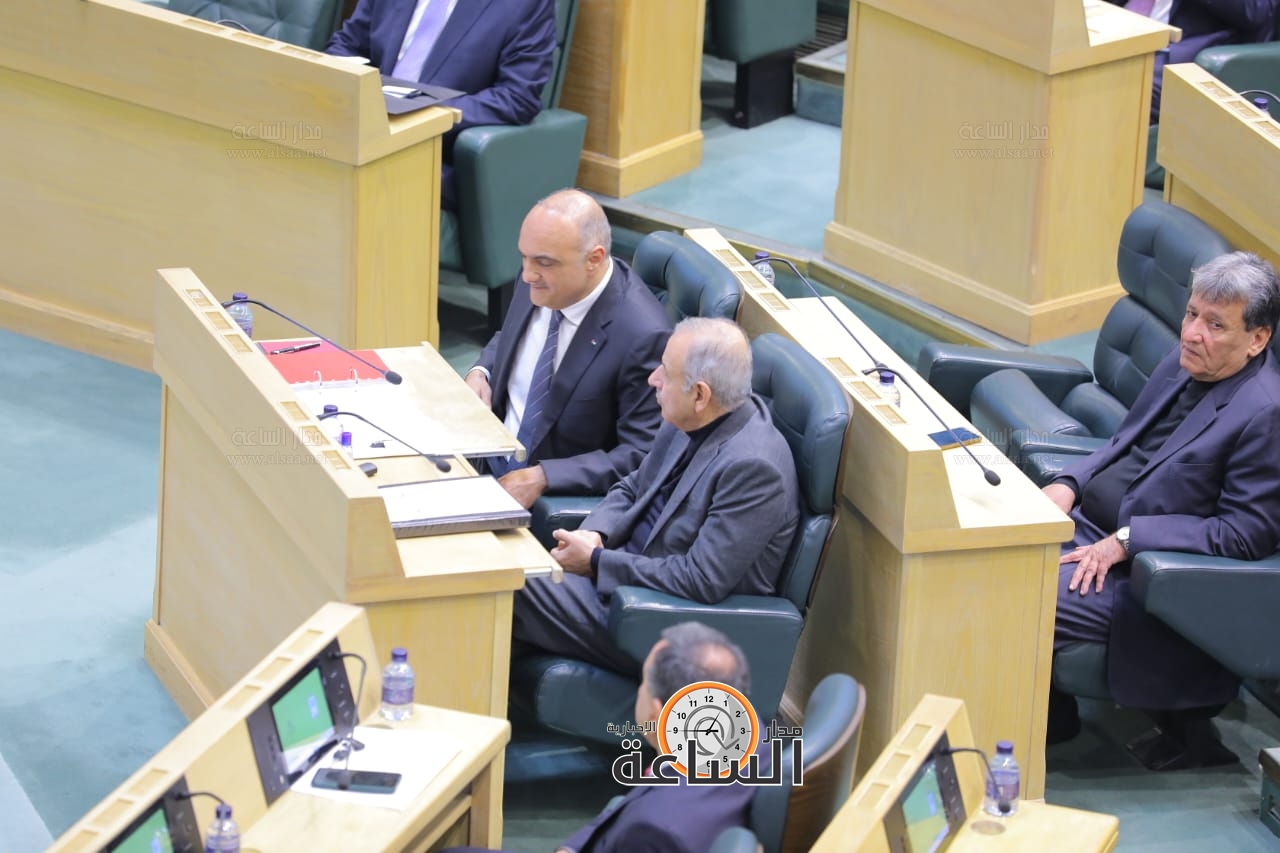 Madar Al-Saa Images 0.44198025795045703