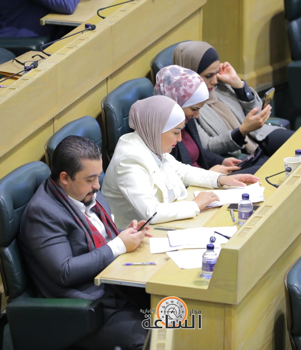 Madar Al-Saa Images 0.5787695879919208