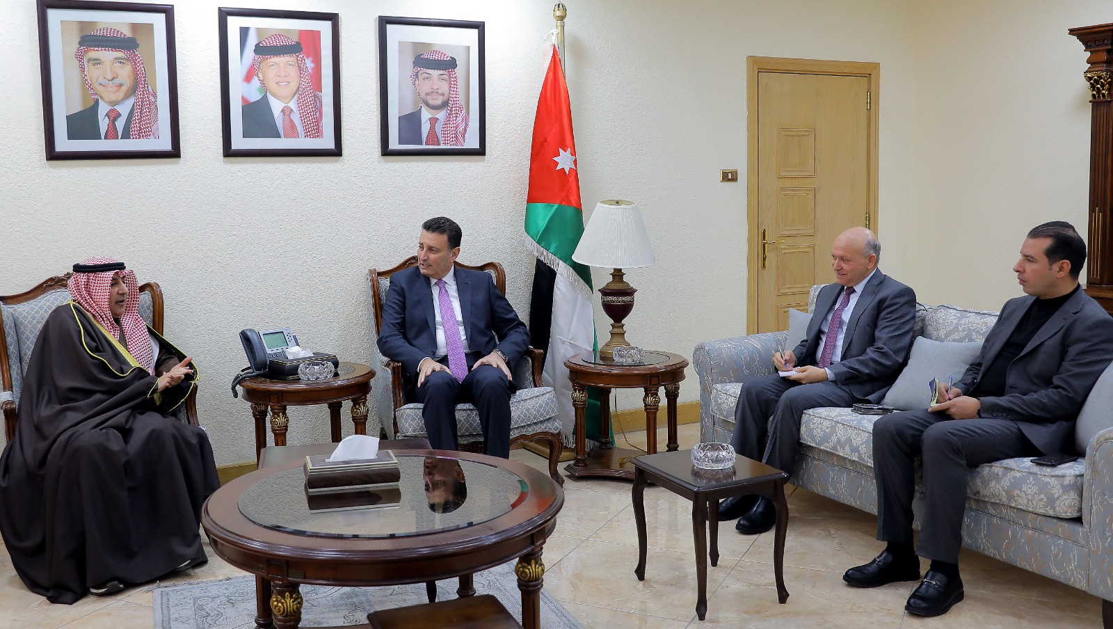 Madar Al-Saa Images 0.013133560073333328