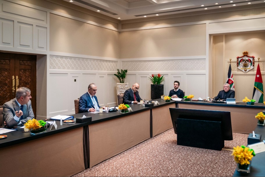 Madar Al-Saa Images 0.09796448528375779