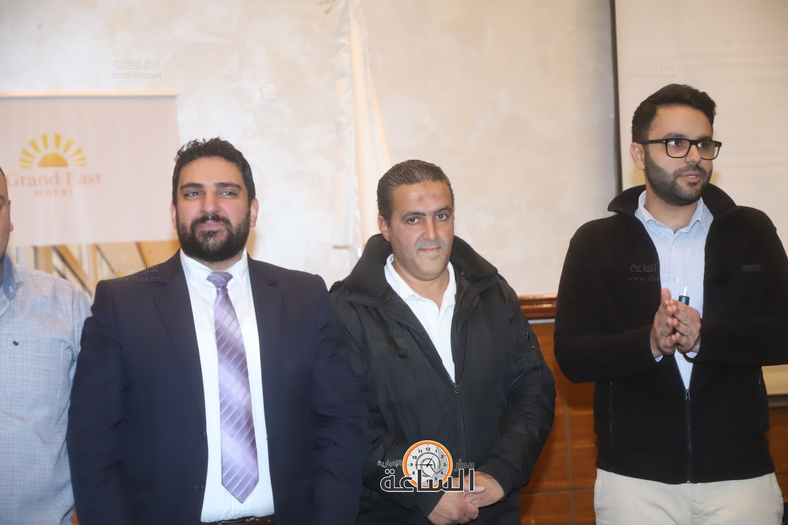 Madar Al-Saa Images 0.9633580646492761