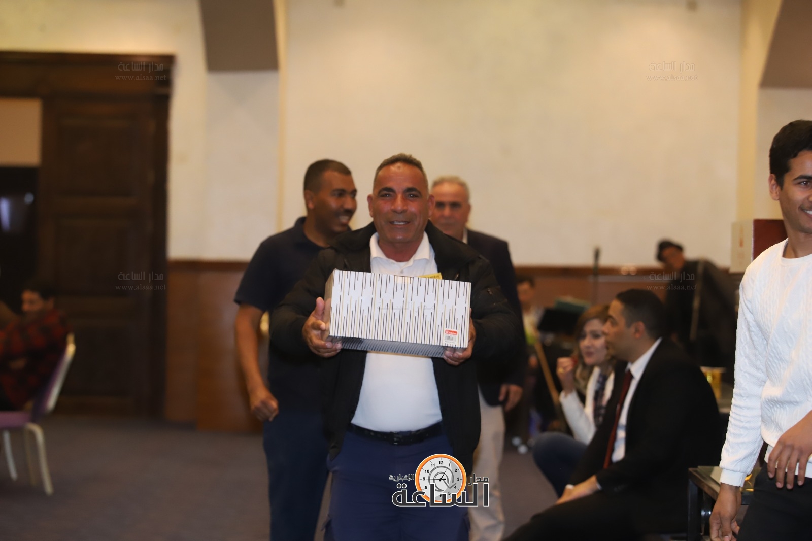 Madar Al-Saa Images 0.1519633290286485