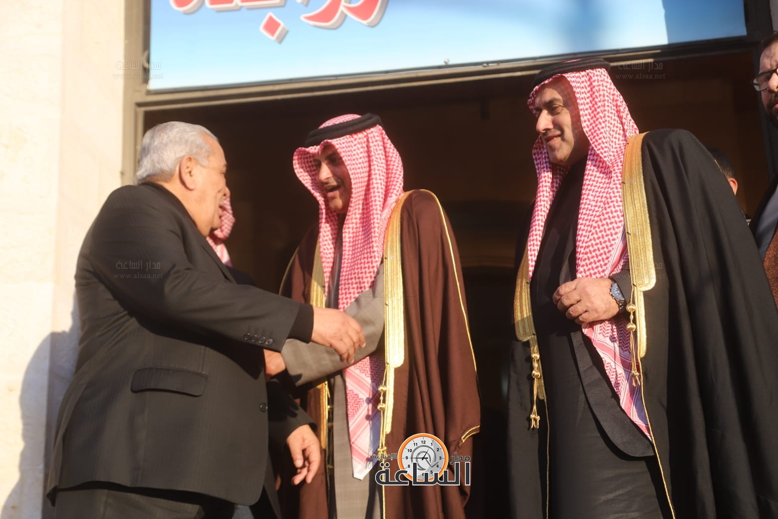 Madar Al-Saa Images 0.5713083891327128