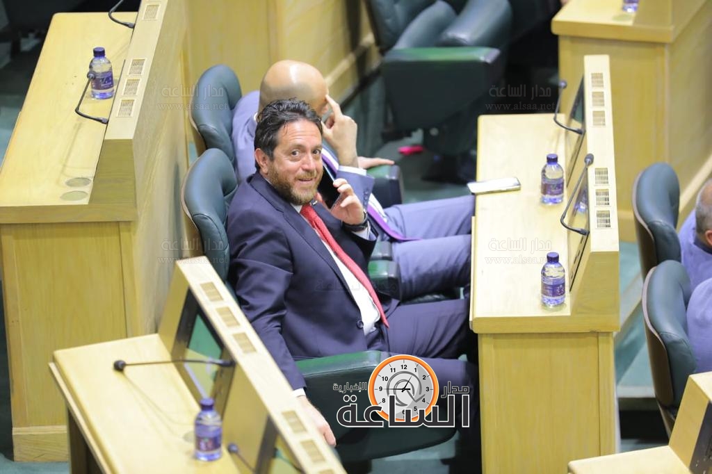 Madar Al-Saa Images 0.7355341473437771