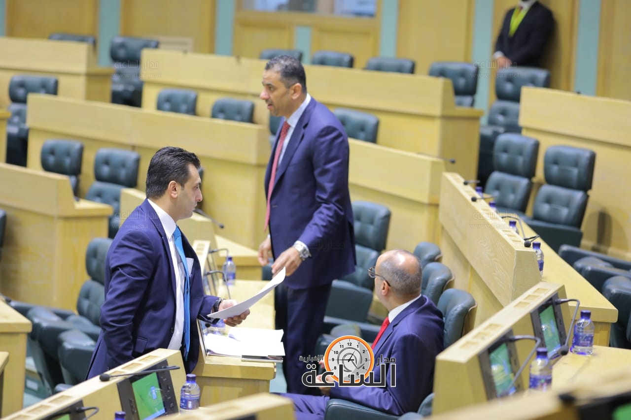 Madar Al-Saa Images 0.34433447829176544