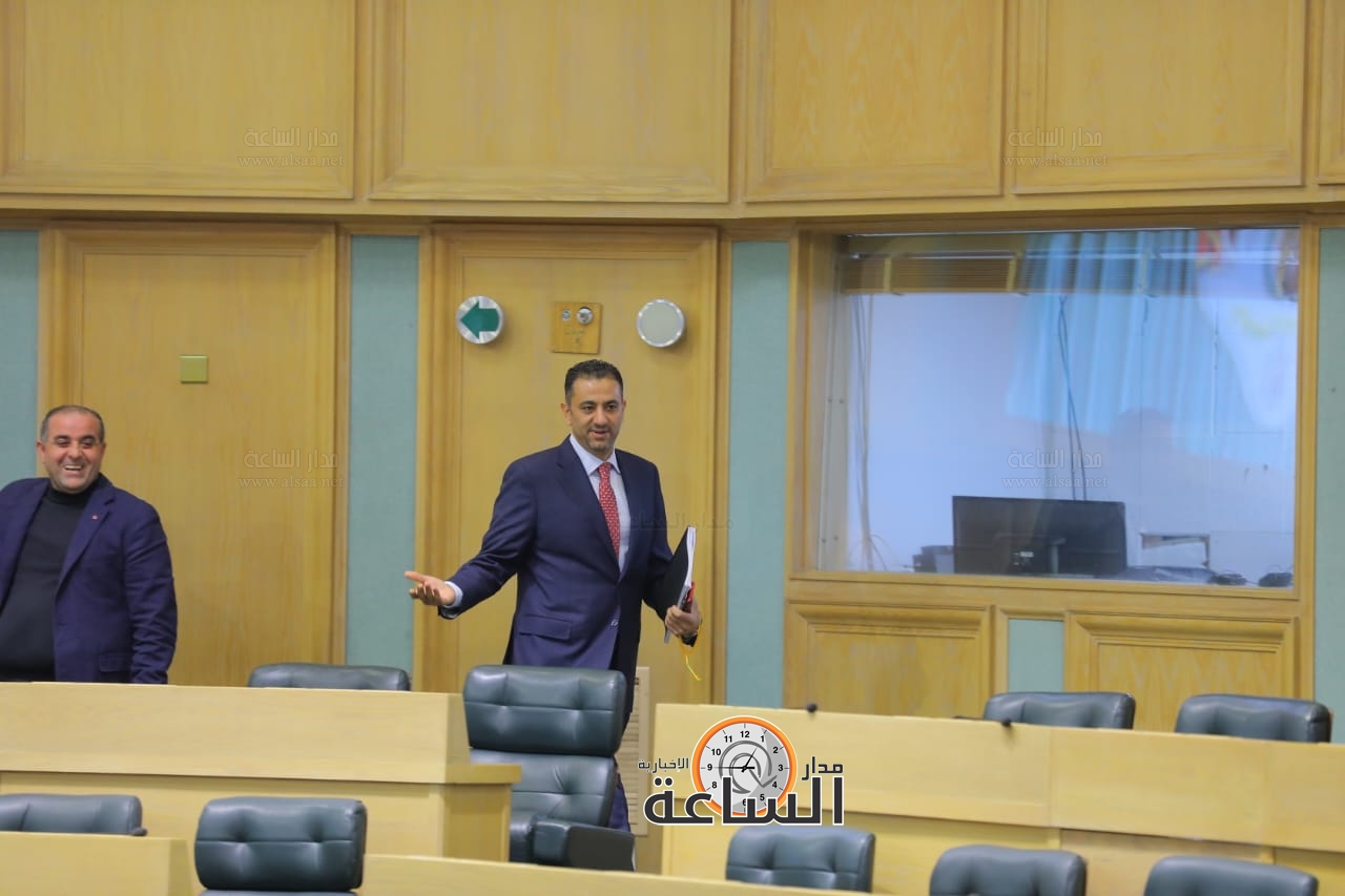 Madar Al-Saa Images 0.360916983851036