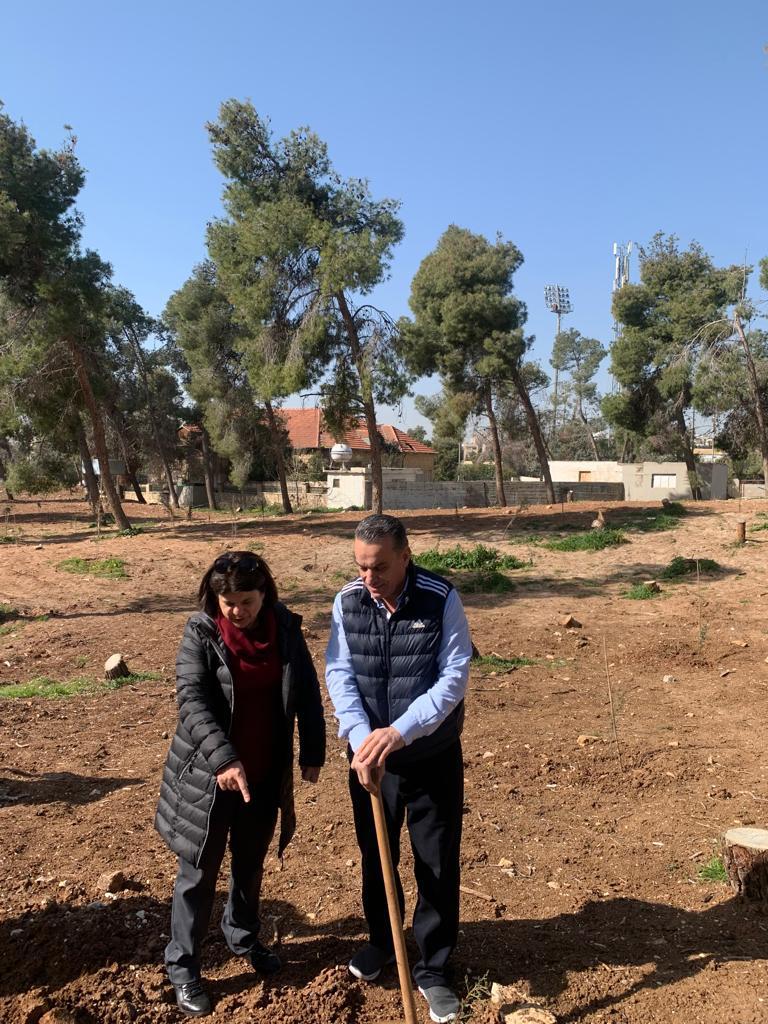 Madar Al-Saa Images 0.22699000967984895