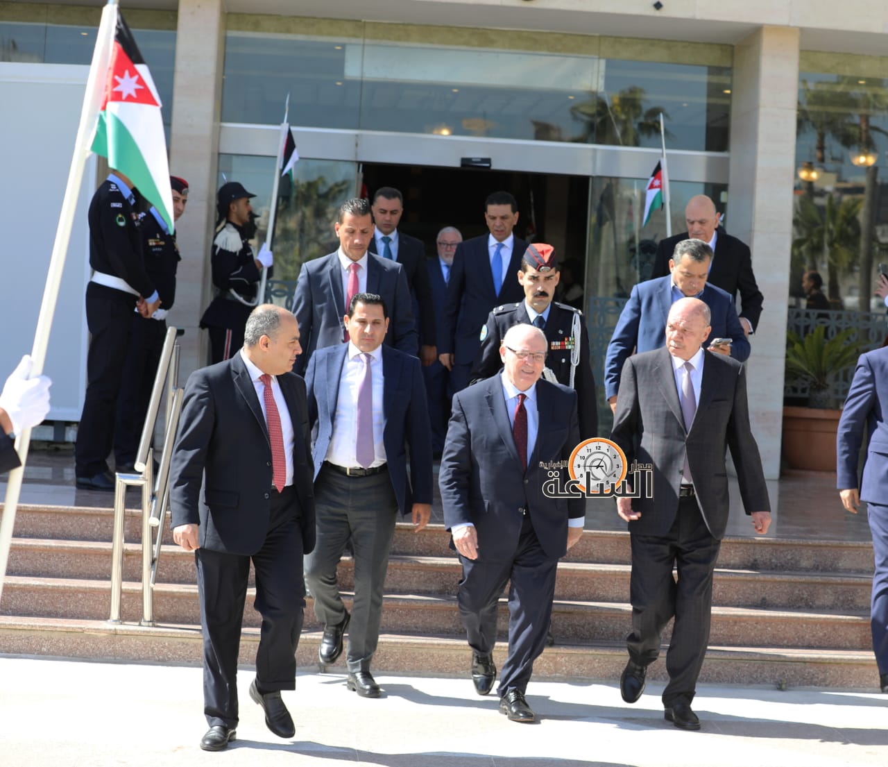 Madar Al-Saa Images 0.5462841423450608