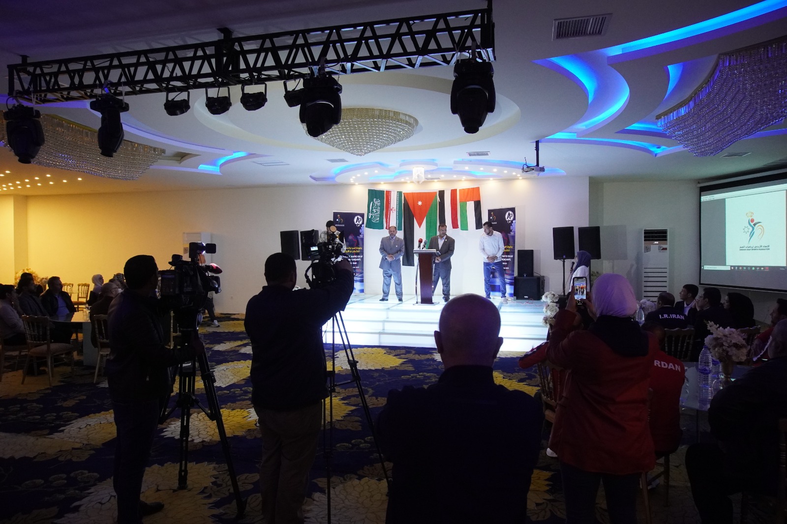 Madar Al-Saa Images 0.4069923811609303