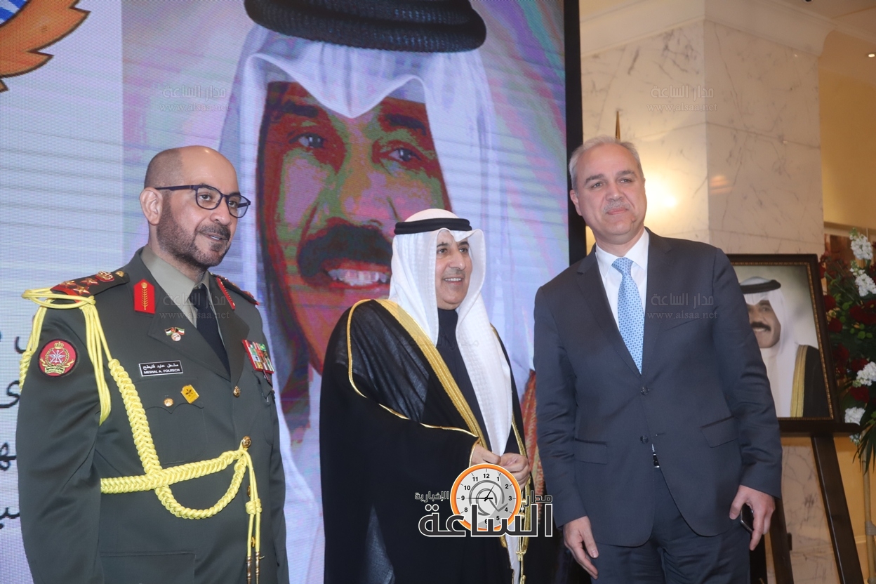 Madar Al-Saa Images 0.39183510056224