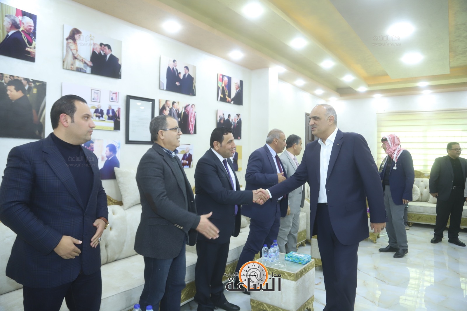 Madar Al-Saa Images 0.17121256109829508