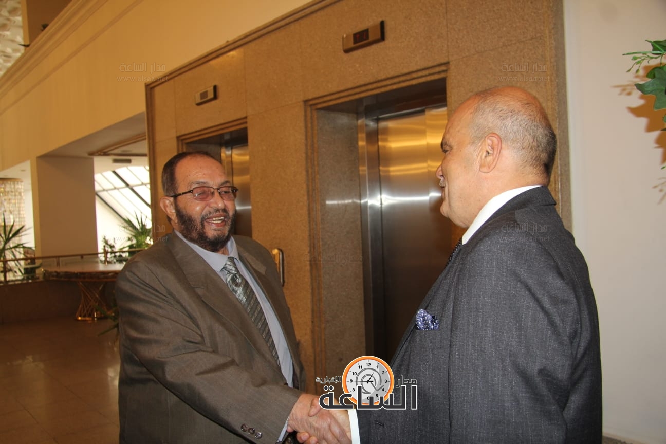 Madar Al-Saa Images 0.2397189545748165