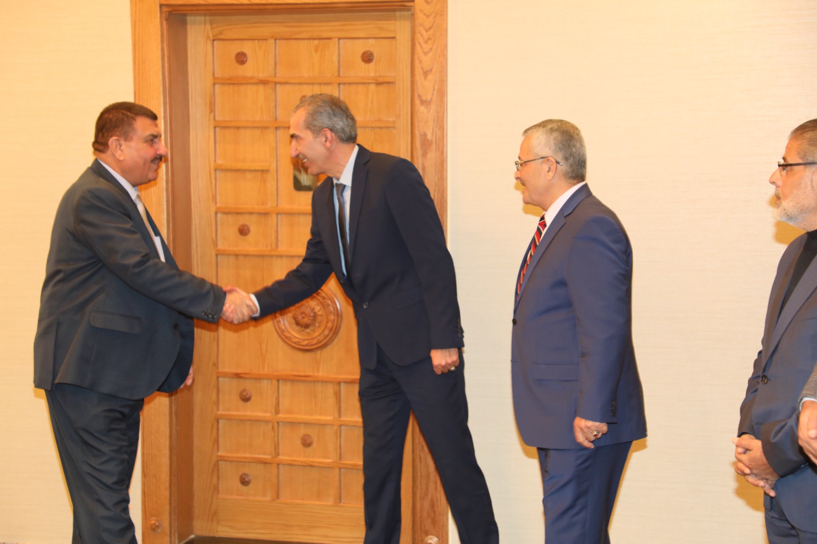 Madar Al-Saa Images 0.6142530399920392