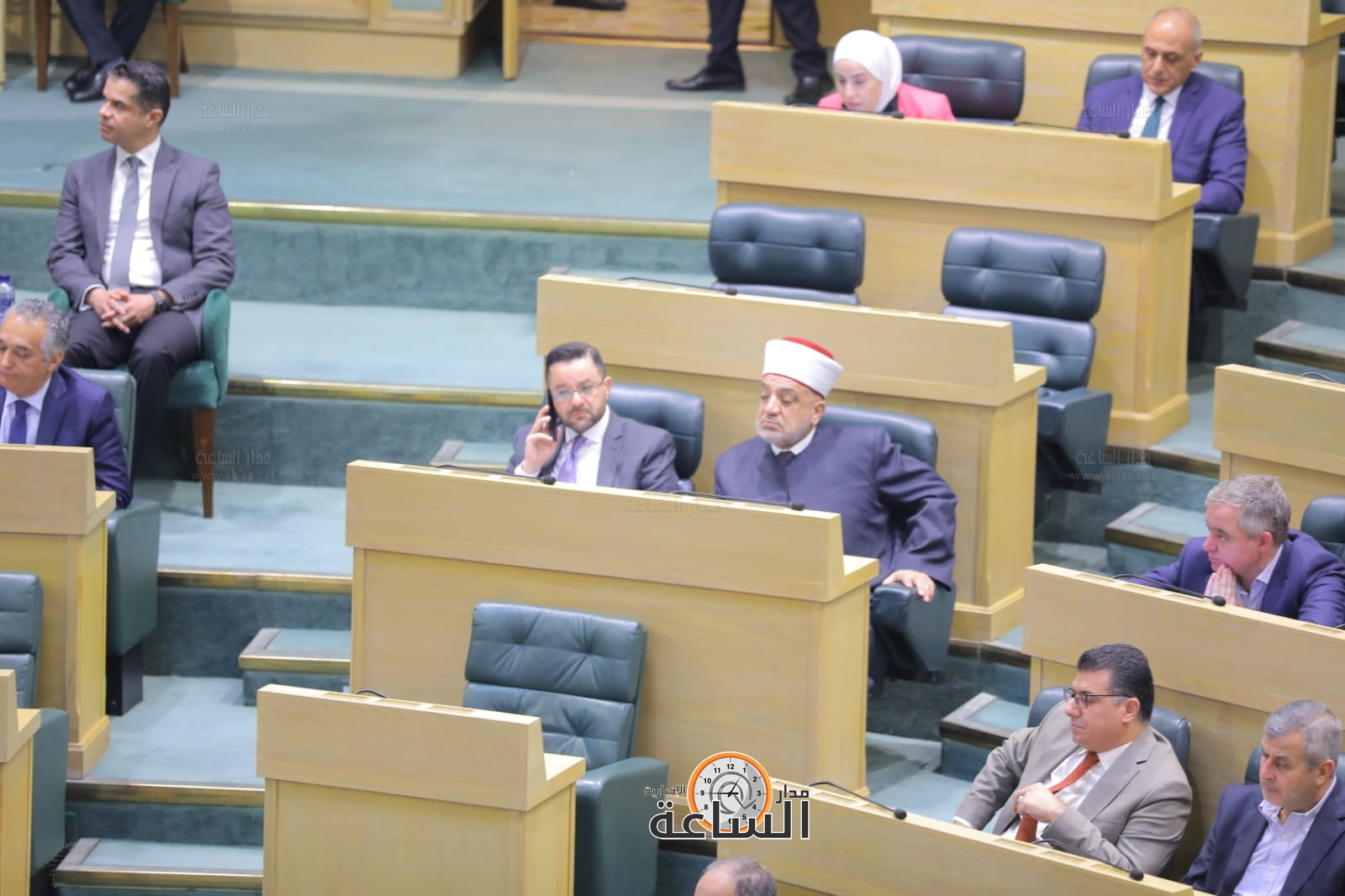 Madar Al-Saa Images 0.07632916593549077