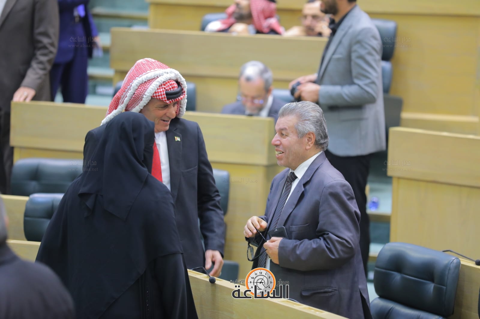 Madar Al-Saa Images 0.3753112556191771