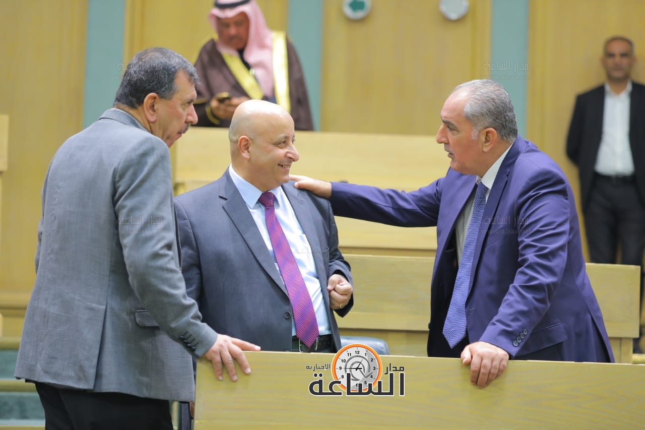 Madar Al-Saa Images 0.7107787375212091