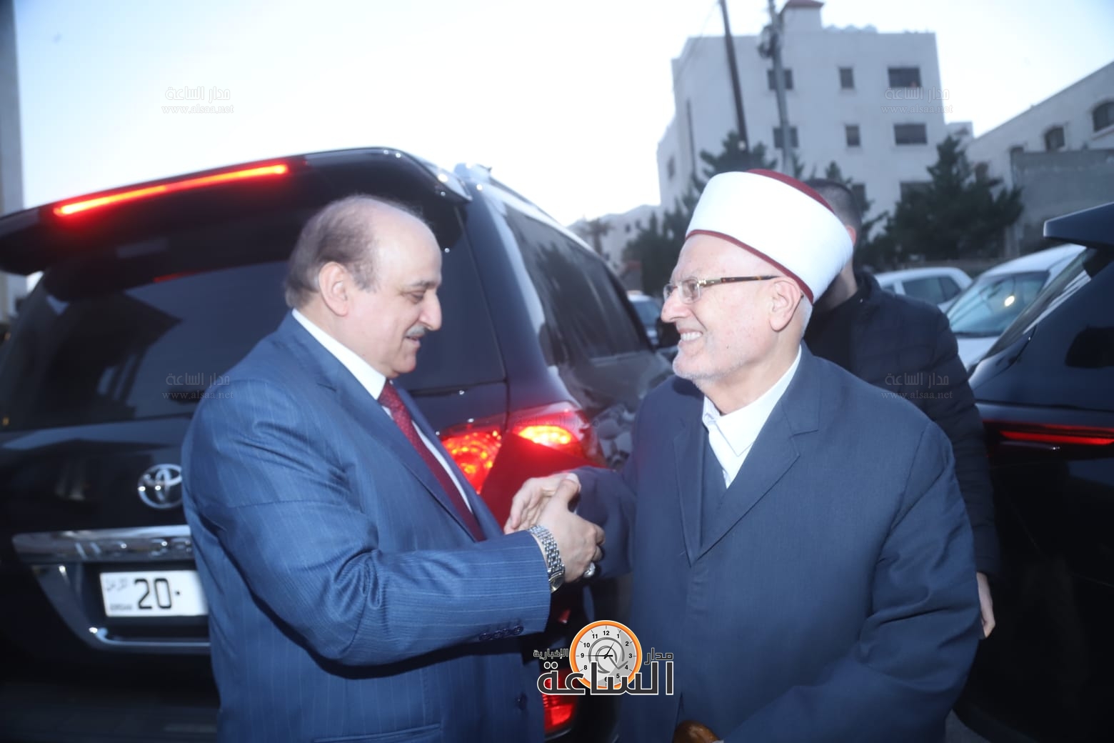 Madar Al-Saa Images 0.37119182261433825