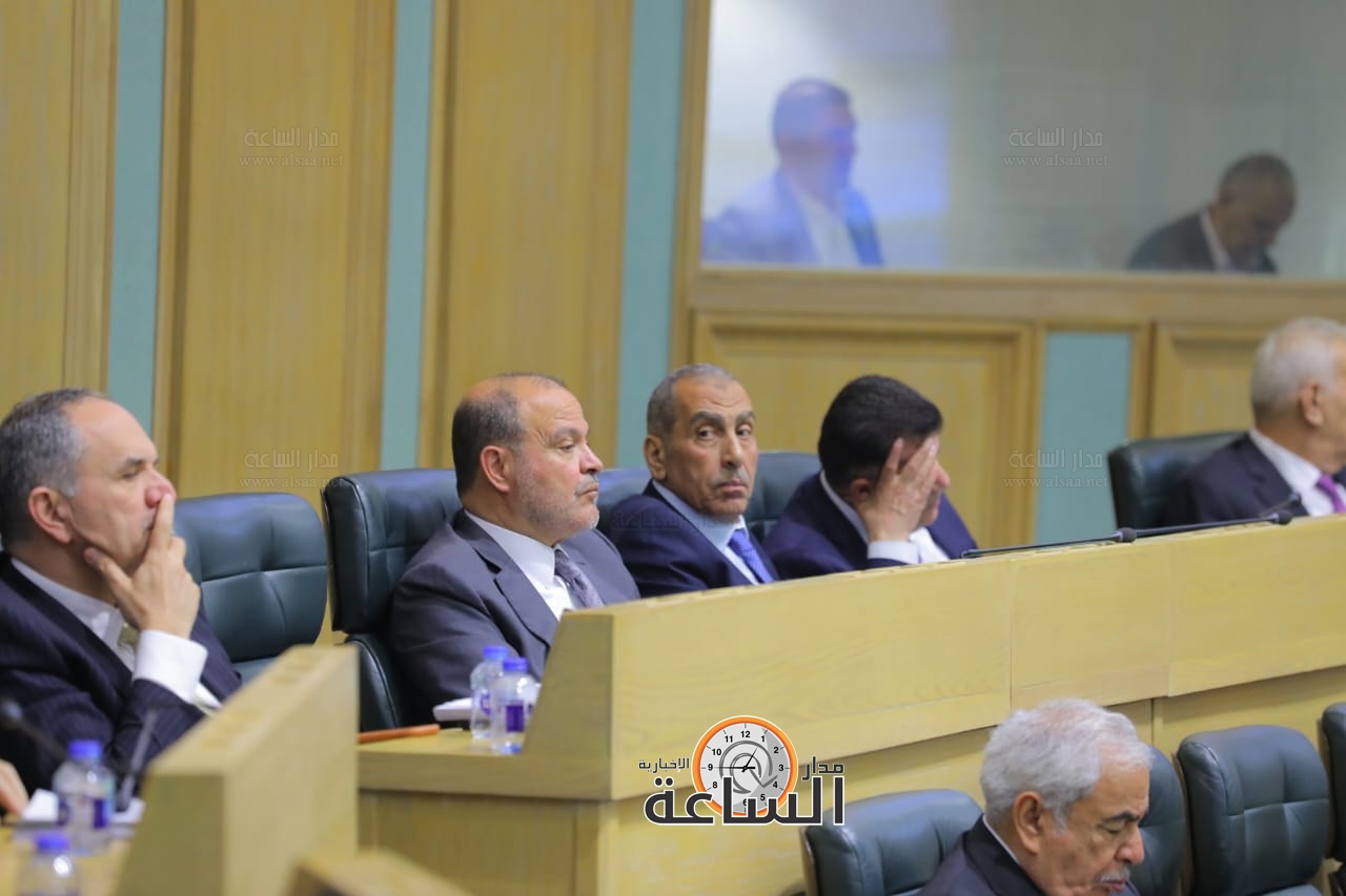 Madar Al-Saa Images 0.6705293585122485