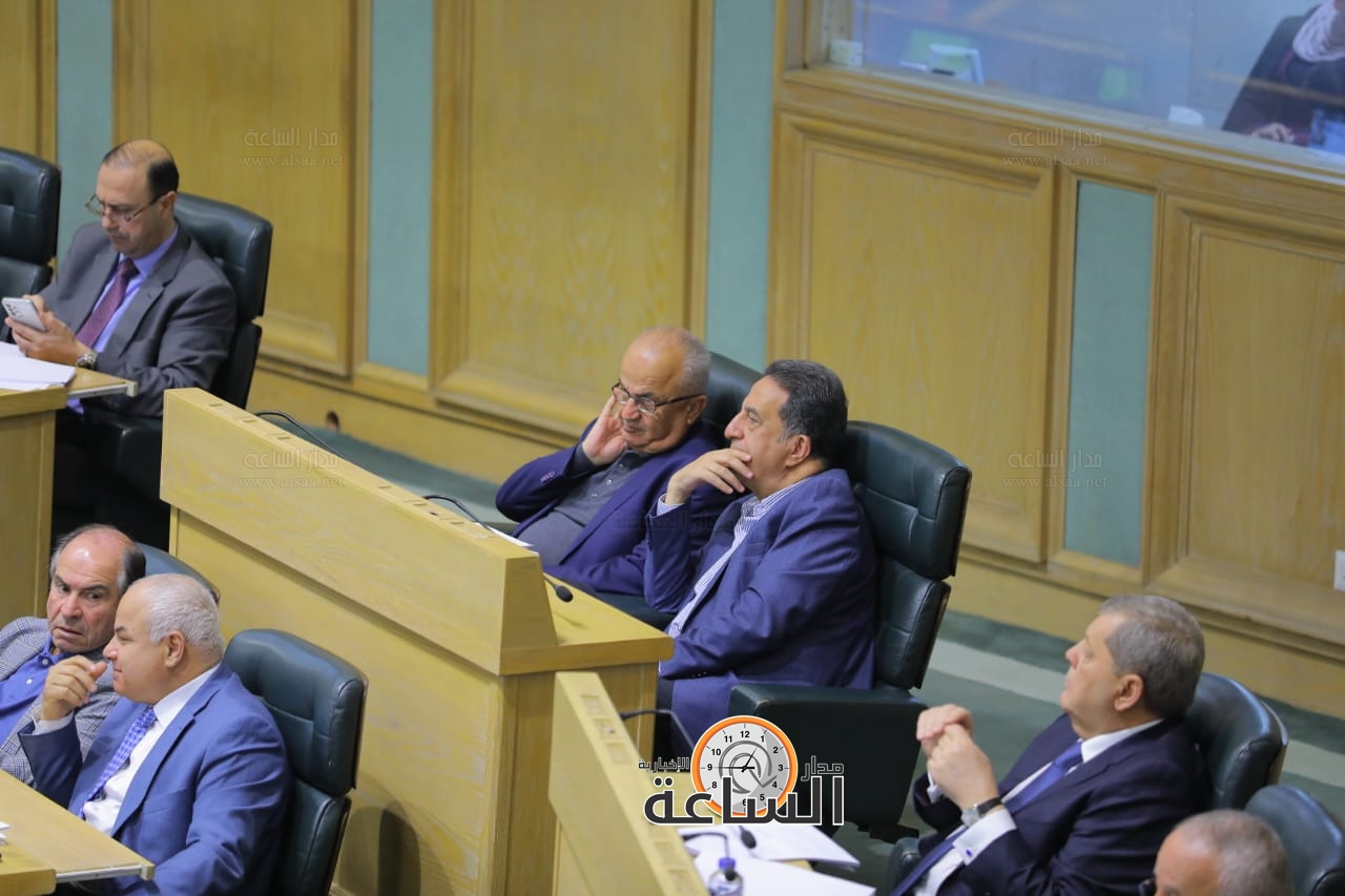 Madar Al-Saa Images 0.9759547973524567