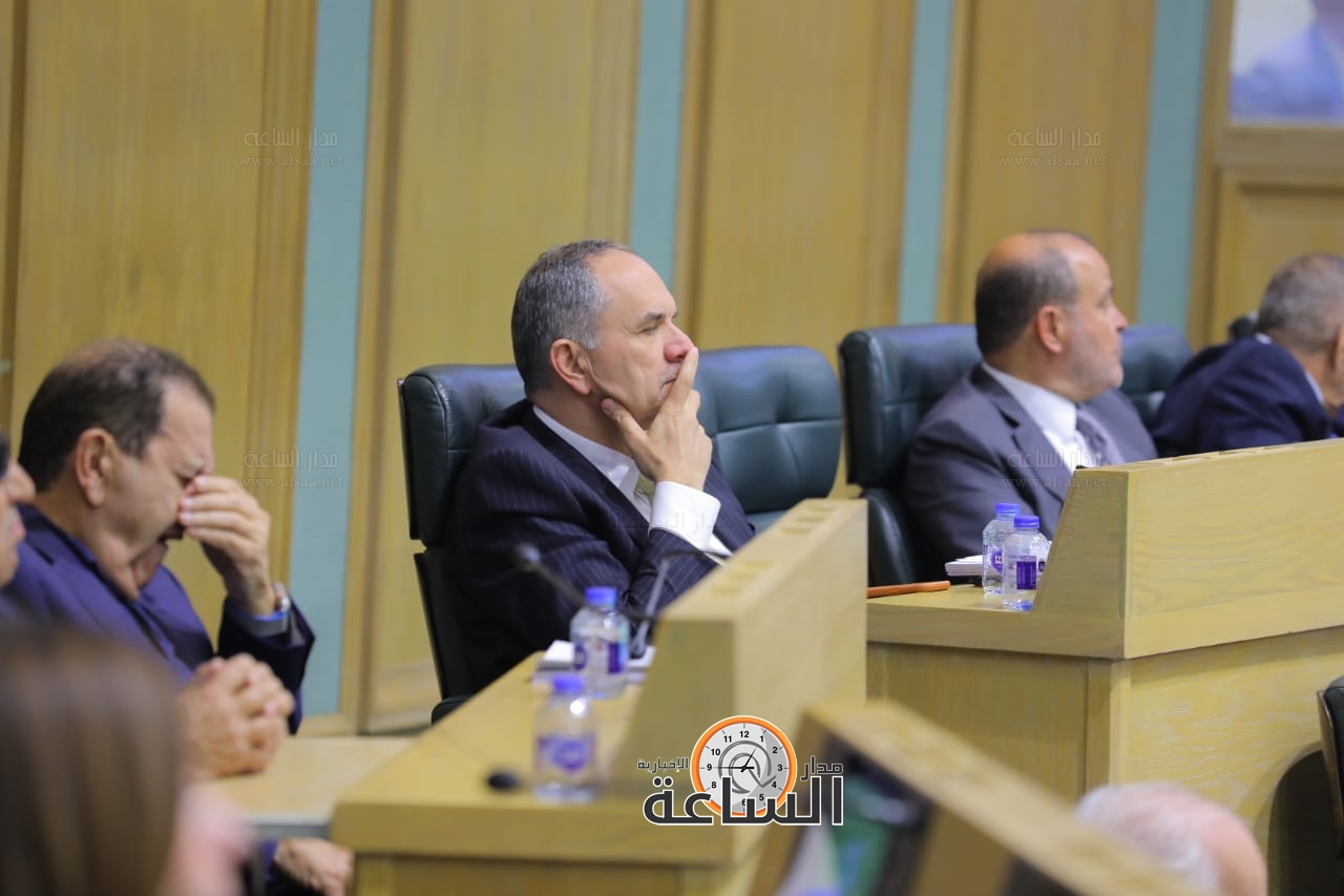 Madar Al-Saa Images 0.3517436574136432