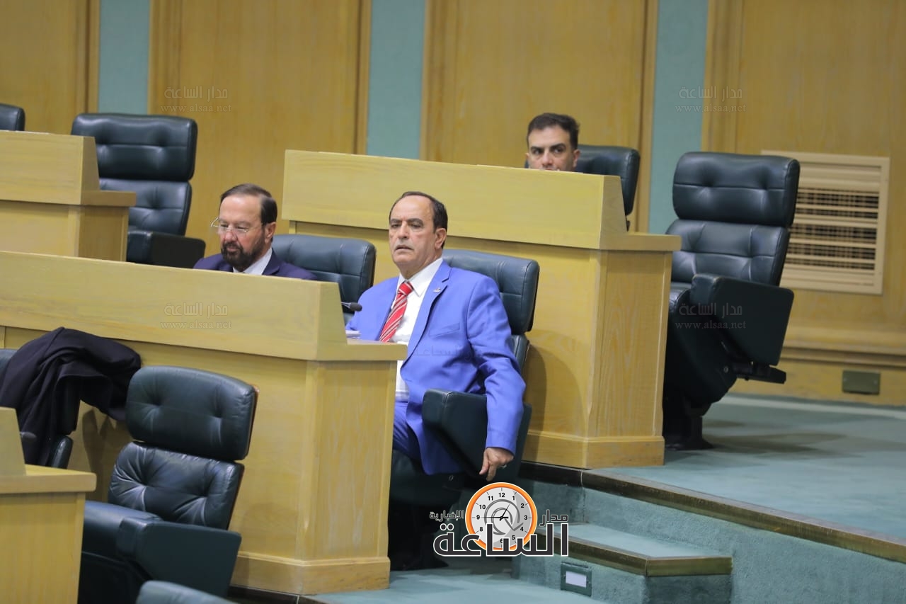 Madar Al-Saa Images 0.48324386813391307