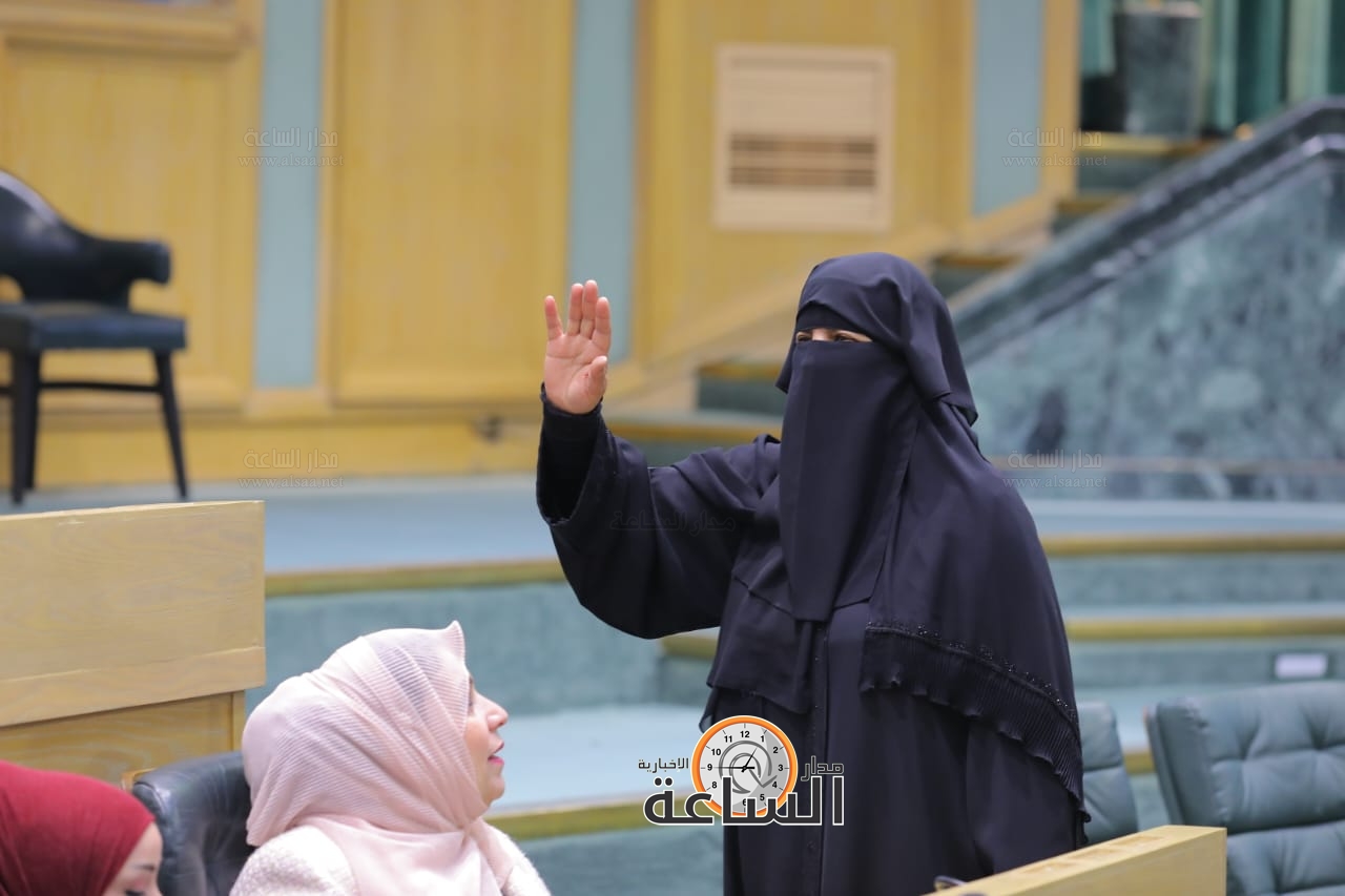 Madar Al-Saa Images 0.9117228227240508