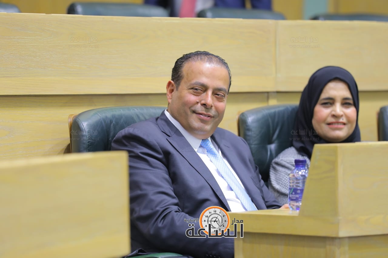 Madar Al-Saa Images 0.48119766361199856