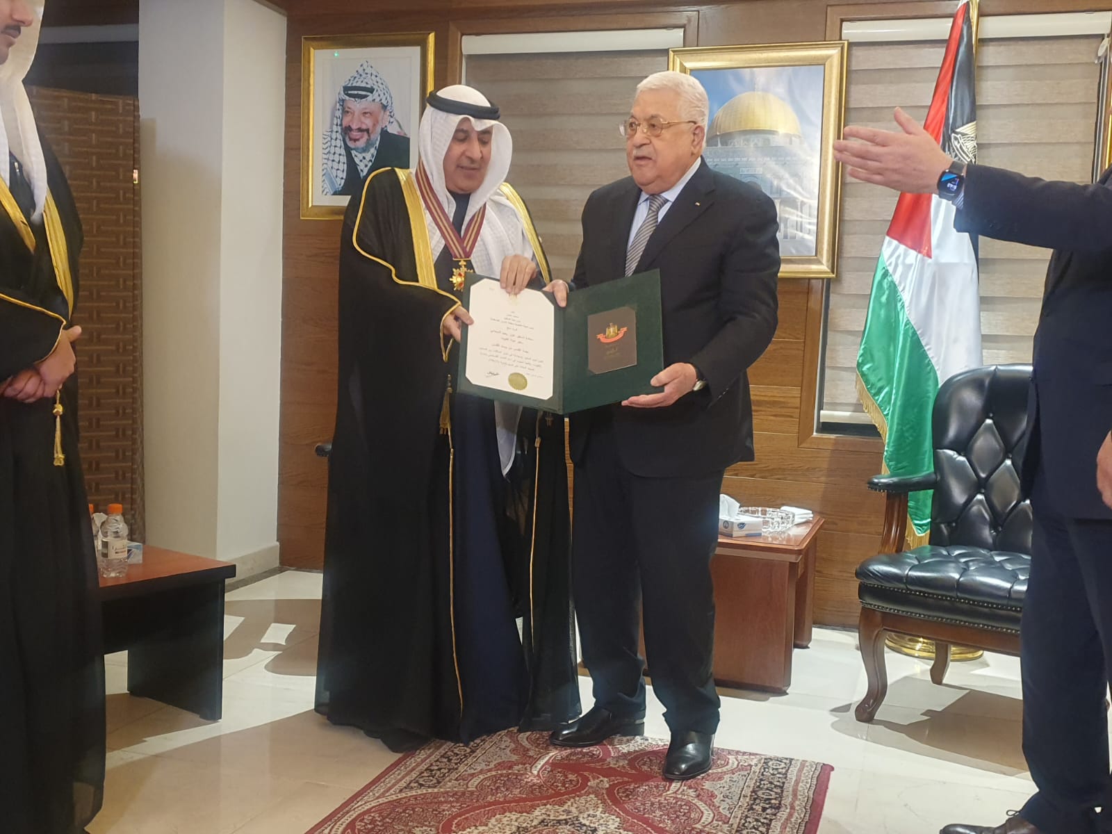 Madar Al-Saa Images 0.523047360372674