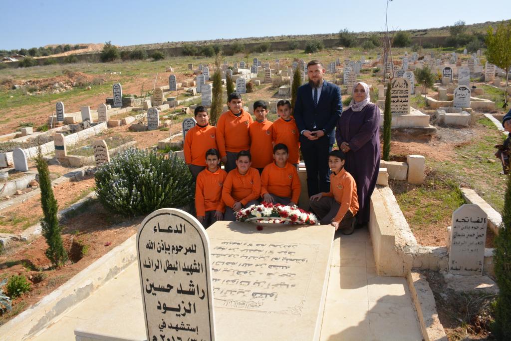 Madar Al-Saa Images 0.9560183324383755