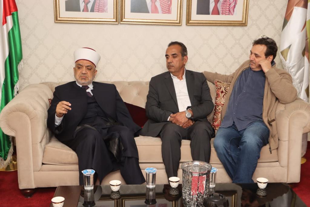 Madar Al-Saa Images 0.8278695385301329