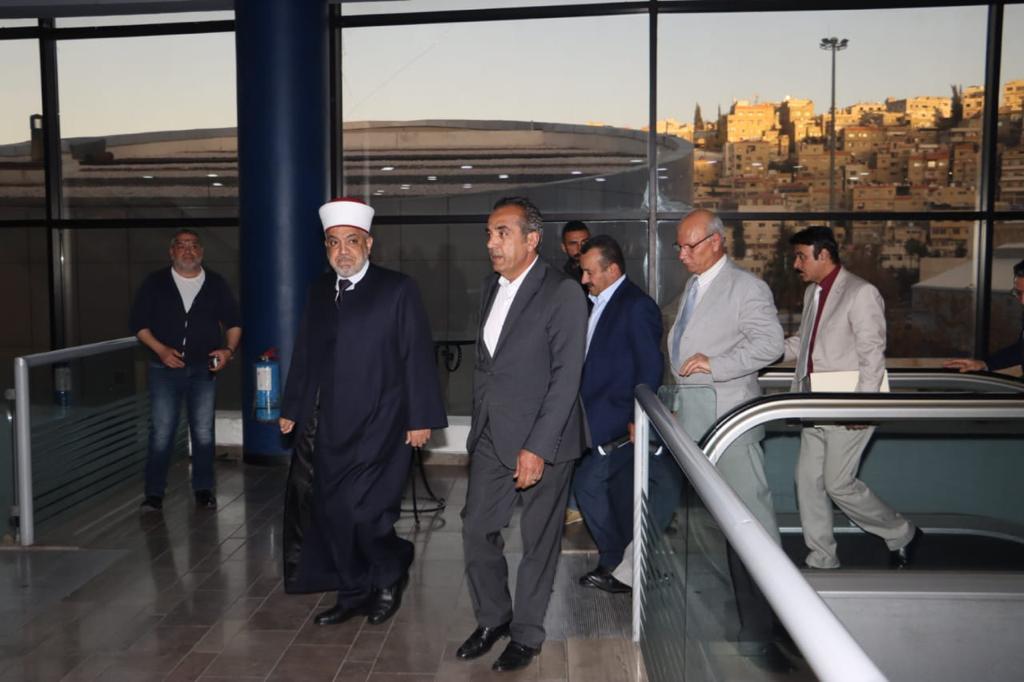 Madar Al-Saa Images 0.2956567598038595