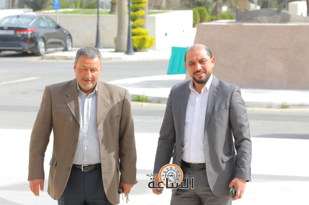 Madar Al-Saa Images 0.5045200338368487