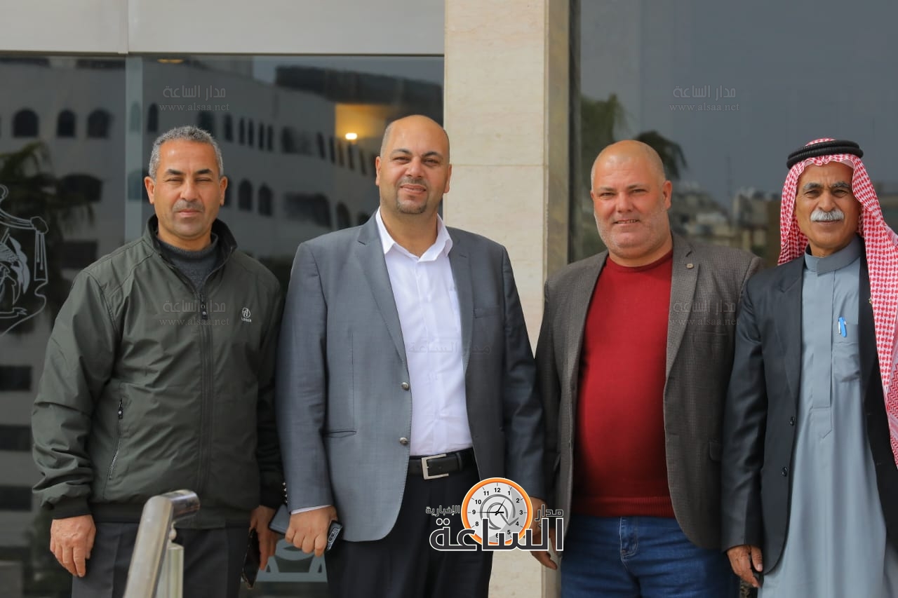 Madar Al-Saa Images 0.9160431171389949