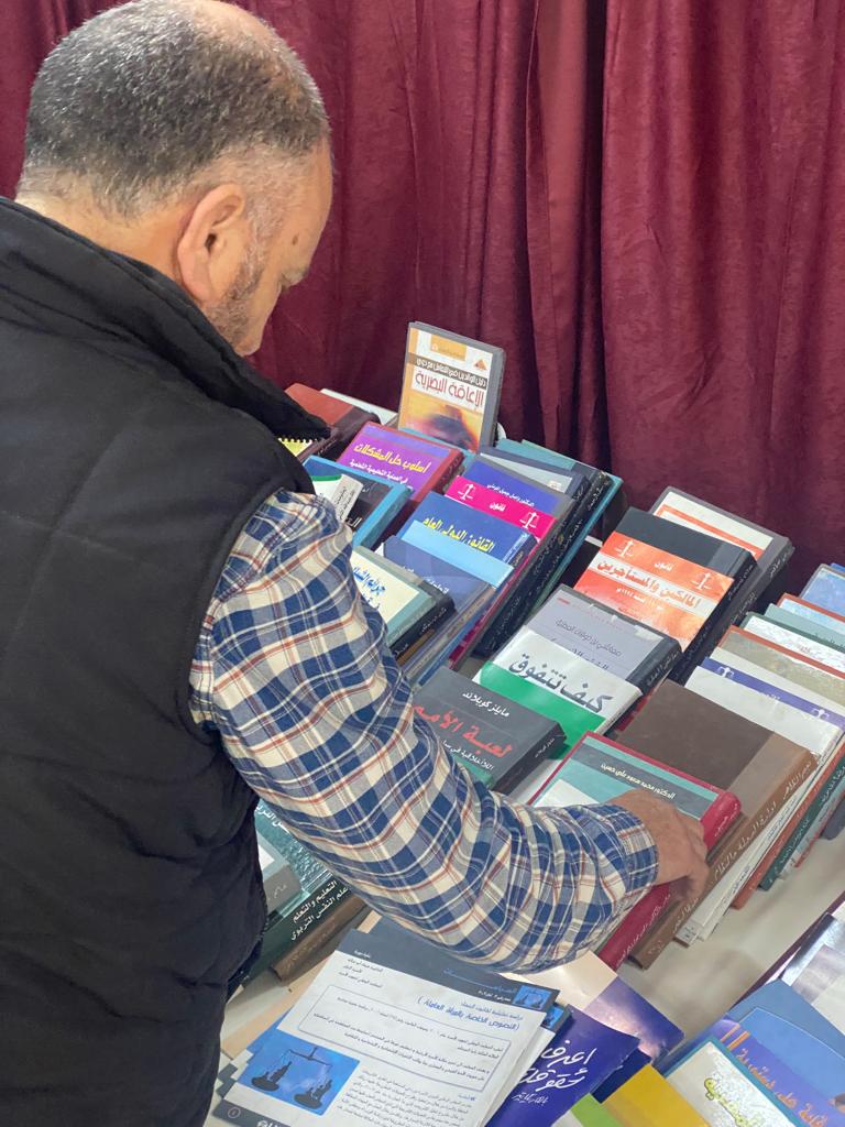 Madar Al-Saa Images 0.15646776251188688