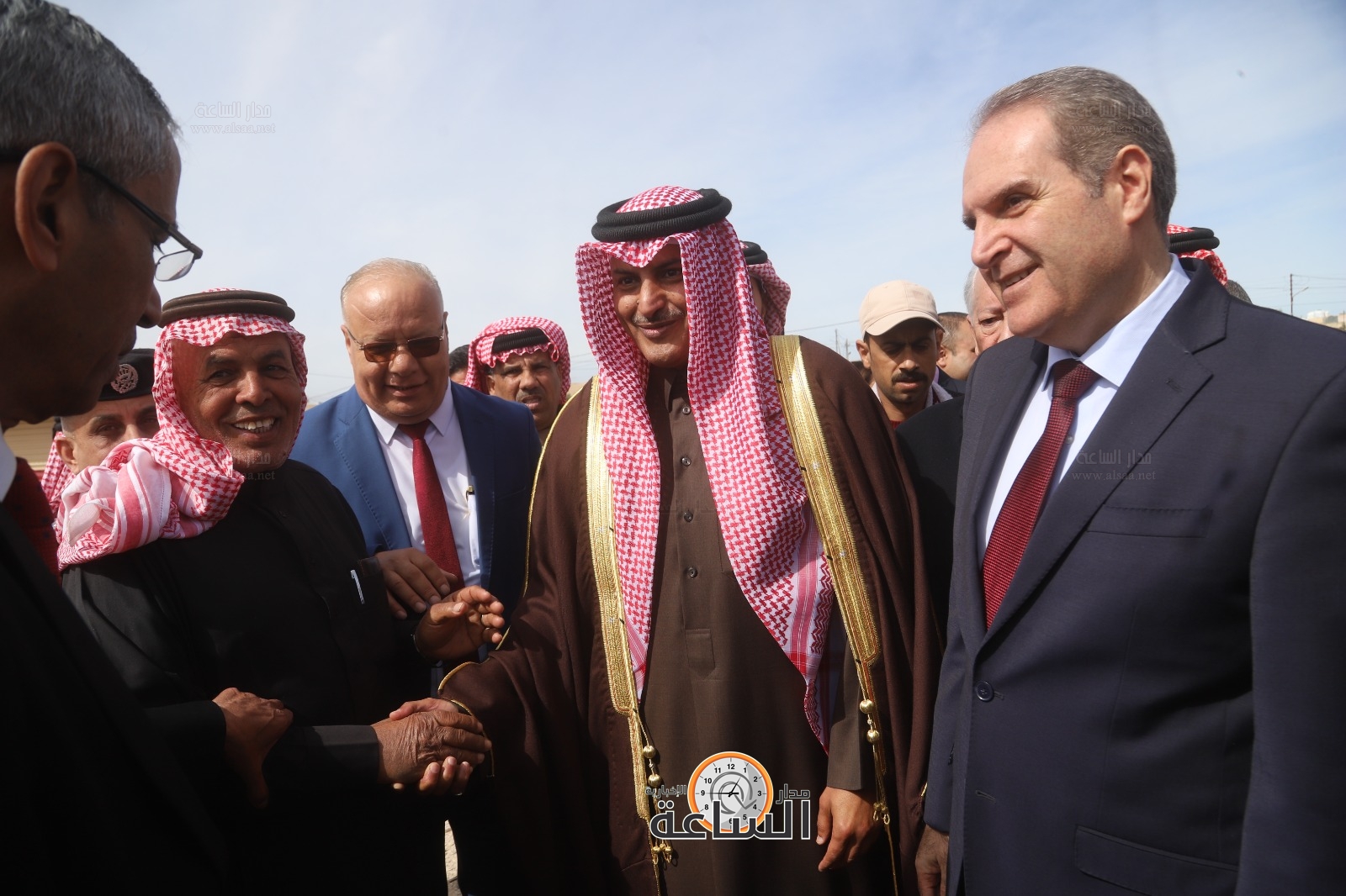 Madar Al-Saa Images 0.3391549354060093