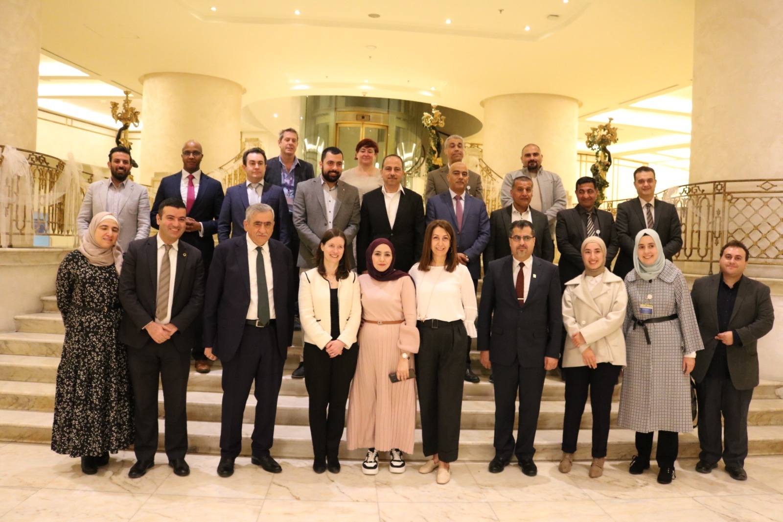 Madar Al-Saa Images 0.7952994340911888